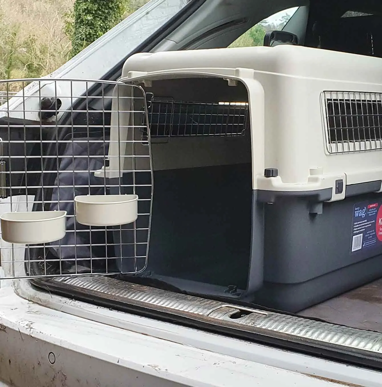 Henry Wag Air Kennel